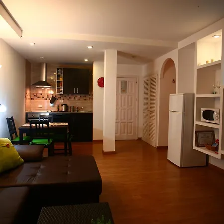 Sunset Paradise 아데제