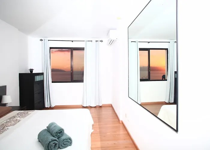 Sunset Paradise 아데제